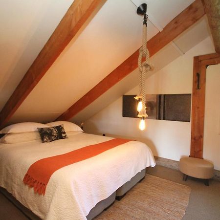 The Log Cabin & Packing Shed Villa Уаихи Екстериор снимка