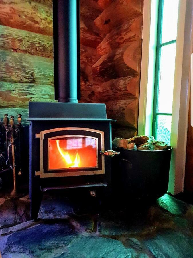The Log Cabin & Packing Shed Villa Уаихи Екстериор снимка